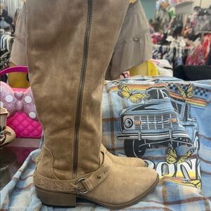 Very G Tan Over the Knee Boots